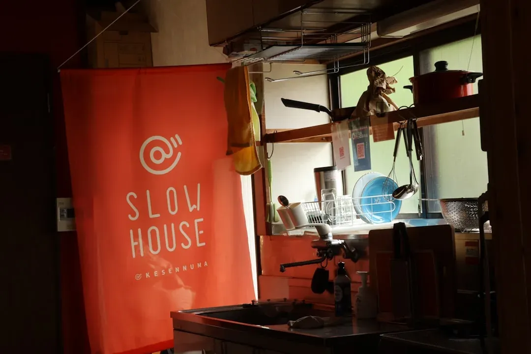 youth hostel lodging options and amenities